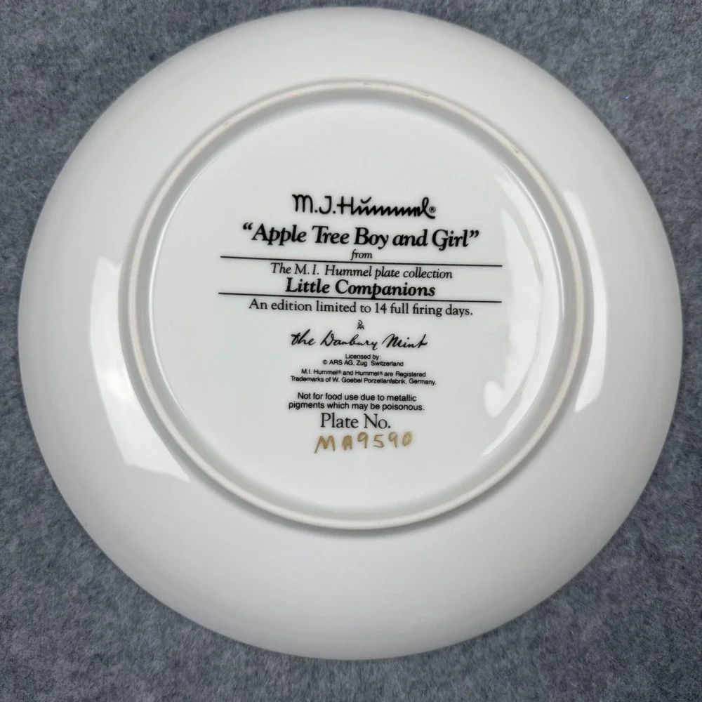 Danbury Mint Hummel Apple Tree Boy and Girl Collector Plate Little Companions 8